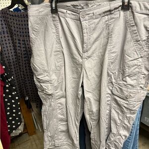 St. John's Bay Light Gray Capris